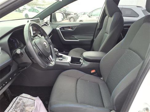 Certified 2024 Toyota RAV4 SE w/ Convenience Package image 4
