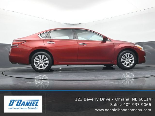 Used 2015 Nissan Altima 2.5 S w/ Power Driver Seat Package FWD image 13
