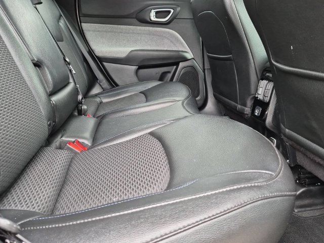 Used 2024 Jeep Compass Latitude AWD/4WD image 29