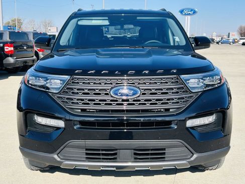 Used 2023 Ford Explorer XLT w/ Equipment Group 202A image 34