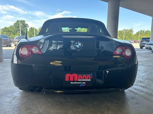 Used 2005 BMW Z4 2.5i RWD image 4