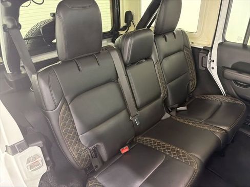 Used 2021 Jeep Wrangler Unlimited Sahara AWD/4WD image 22