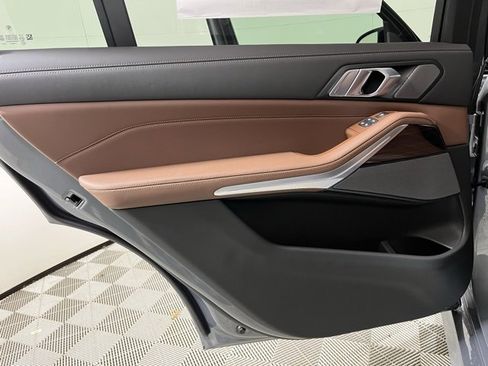 New 2026 BMW X7 M60i image 16