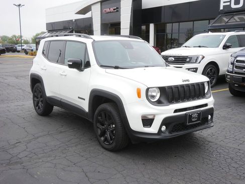 Used 2022 Jeep Renegade Altitude AWD/4WD image 2