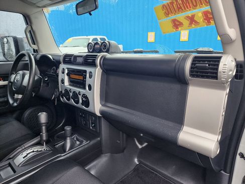 Used 2008 Toyota FJ Cruiser 4WD image 26