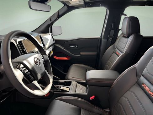 New 2025 Nissan Frontier PRO-4X w/ Pro Premium Package image 23