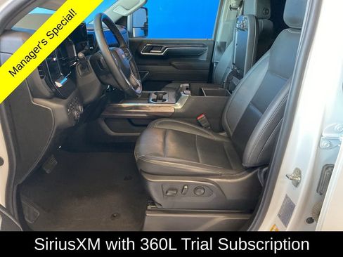 Used 2025 Chevrolet Silverado 2500 LTZ w/ LTZ Convenience Package AWD/4WD image 8
