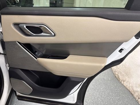 Used 2018 Land Rover Range Rover Velar S AWD/4WD image 11