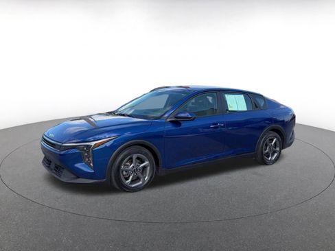 Used 2025 Kia K4 LXS image 8