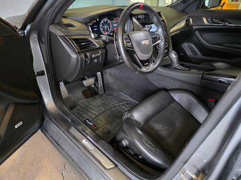 Used 2019 Cadillac CTS V w/ Carbon Fiber Package RWD image 19