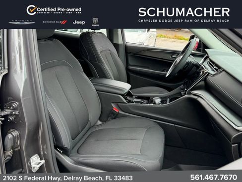 Used 2023 Jeep Grand Cherokee L Laredo w/ Luxury Tech Group I AWD/4WD image 16