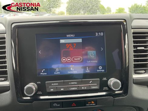 Used 2023 Nissan Frontier SV image 29