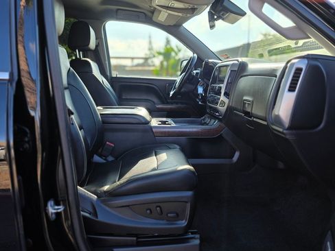 Used 2018 GMC Sierra 1500 SLT w/ Enhanced Driver Alert Package image 10