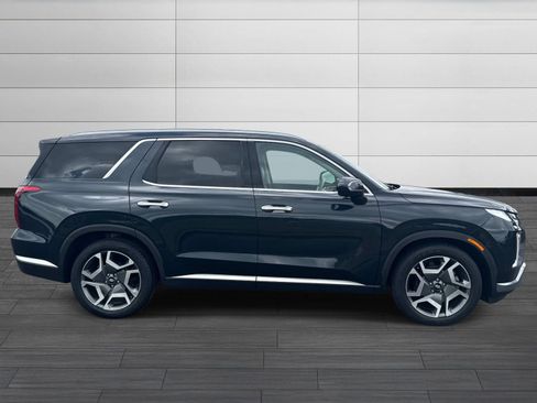 Used 2024 Hyundai Palisade Limited AWD/4WD image 3