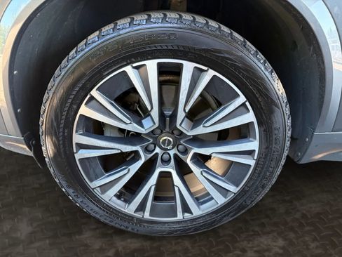 Used 2020 Volvo XC90 T5 Momentum w/ Protection Package Premier AWD/4WD image 39