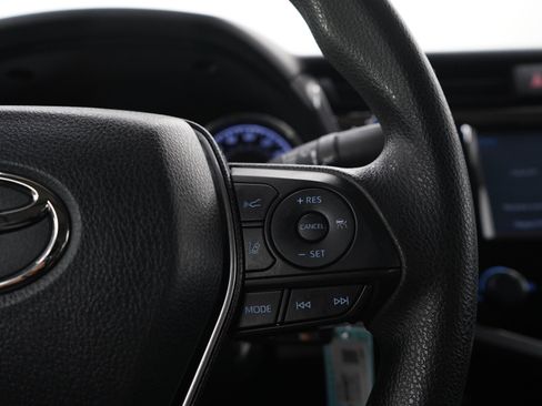 Used 2019 Toyota Camry LE FWD image 23