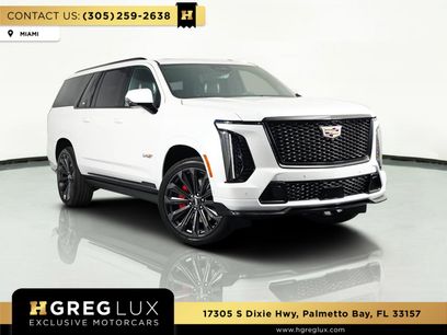 Used 2025 Cadillac Escalade ESV V