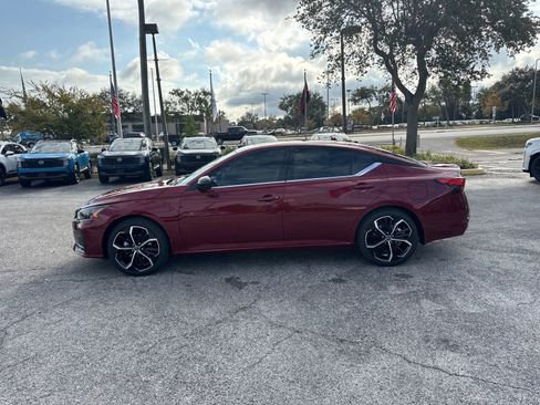 New 2025 Nissan Altima 2.5 SR image 10