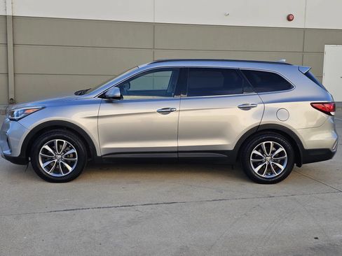 Used 2017 Hyundai Santa Fe Limited FWD image 8