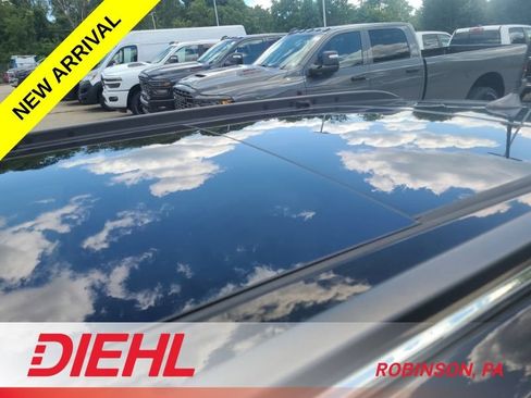 Used 2018 Jeep Compass Limited w/ Navigation Group AWD/4WD image 9