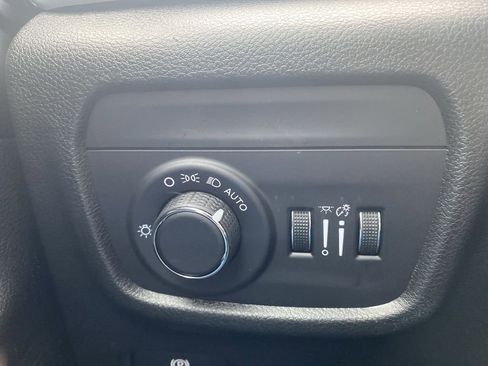 New 2025 Jeep Grand Cherokee Laredo X w/ Trailer Tow Package image 21