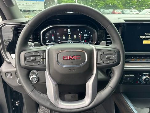 Used 2023 GMC Sierra 1500 SLT w/ SLT Premium Plus Package AWD/4WD image 18