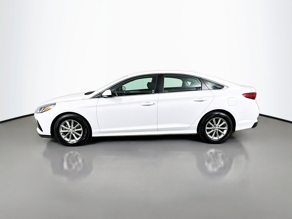 Used 2019 Hyundai Sonata SE FWD image 2