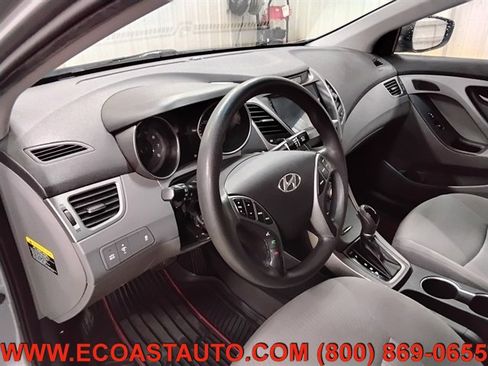 Used 2016 Hyundai Elantra SE w/ Option Group 02 image 11