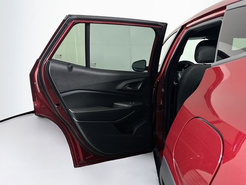 Used 2024 Chevrolet Trax RS w/ Driver Confidence Package image 25