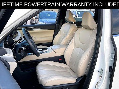Certified 2025 INFINITI QX60 Luxe image 32