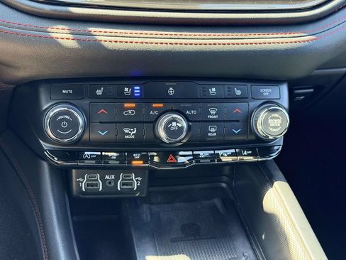 Used 2023 Dodge Durango GT AWD/4WD image 20