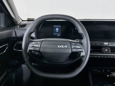 Used 2025 Kia K4 FWD image 18