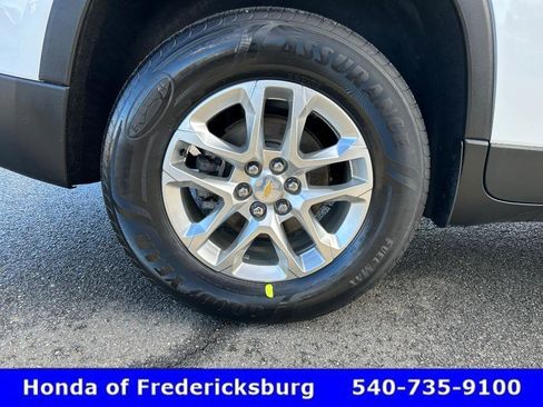 Used 2020 Chevrolet Traverse LS image 12