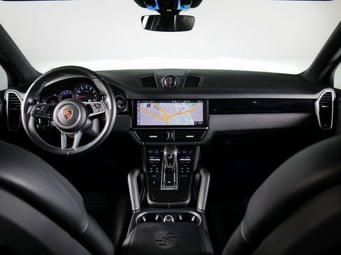 Certified 2019 Porsche Cayenne AWD/4WD image 12