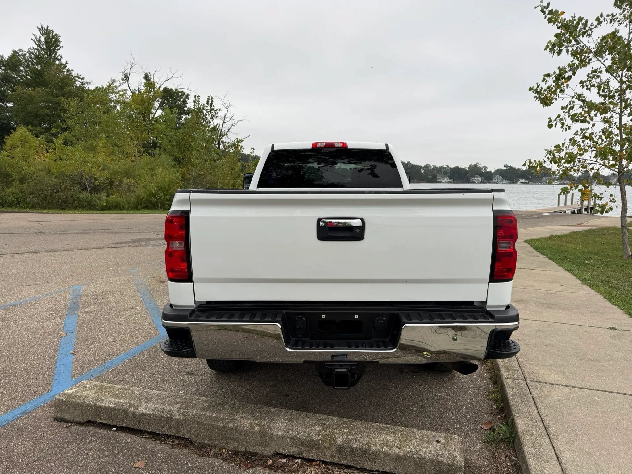 Used 2015 Chevrolet Silverado 2500 LT AWD/4WD image 6