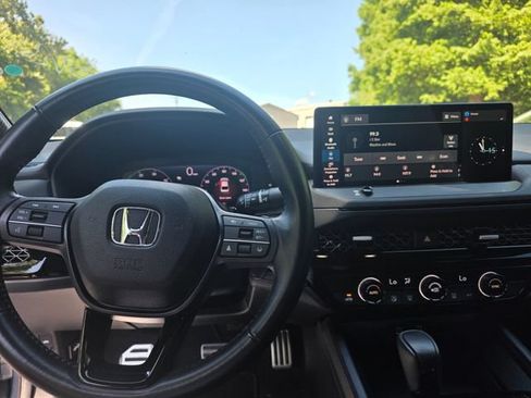 Used 2024 Honda Accord Sport image 8