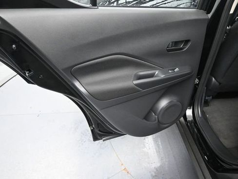 Used 2024 Nissan Kicks S image 28