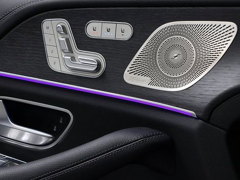 Certified 2025 Mercedes-Benz GLS 450 4MATIC image 28