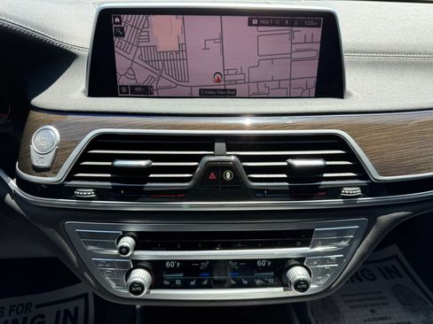 Used 2022 BMW 740i w/ Premium Package RWD image 24