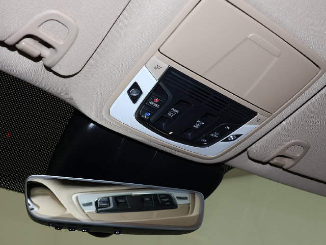 Used 2024 Acura RDX w/ Advance Package AWD/4WD image 24