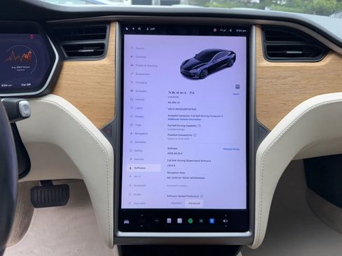 Used 2019 Tesla Model S Long Range image 26