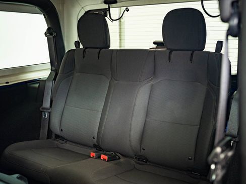 Used 2022 Jeep Wrangler Sport S image 37