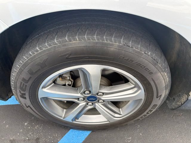 Used 2019 Ford Edge SEL w/ Equipment Group 201A AWD/4WD image 5