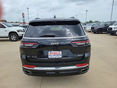 Used 2023 Jeep Grand Cherokee L Overland w/ Luxury Tech Group IV AWD/4WD image 4