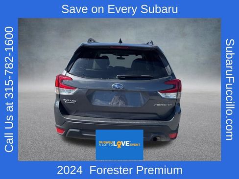 Used 2024 Subaru Forester Premium AWD/4WD image 8