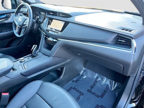Certified 2025 Cadillac XT5 Premium Luxury image 30