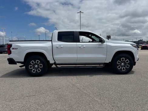 Used 2024 Chevrolet Colorado Z71 w/ Z71 Convenience Package 2 AWD/4WD image 7