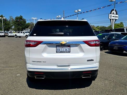 Used 2021 Chevrolet Traverse High Country w/ LPO, Floor Liner Package AWD/4WD image 5