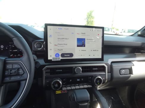 New 2026 Toyota 4Runner Limited AWD/4WD image 18
