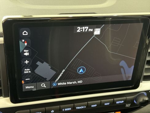 Used 2023 Hyundai Venue Limited FWD image 21